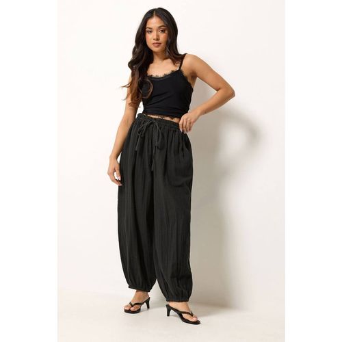 PixieGirl Women's Petite Cheesecloth Balloon Trousers in Black