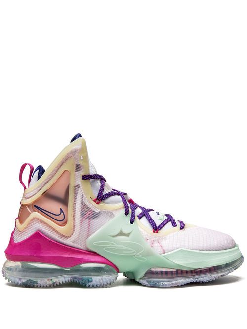 LeBron 19 "Valentine's Day" sneakers - White