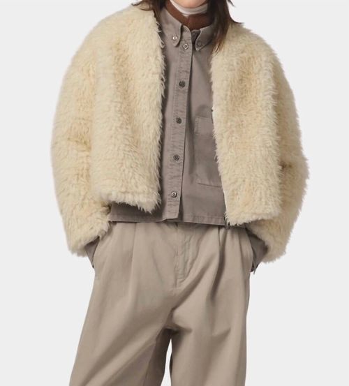 Shetland Alaska Fluff Jacket In Ecru