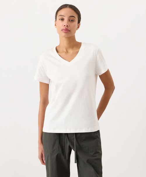 Women's Cream Softspun Essential V-Neck Tee