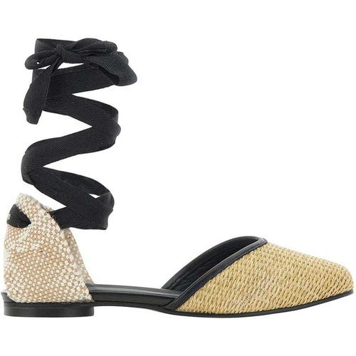 Sandal