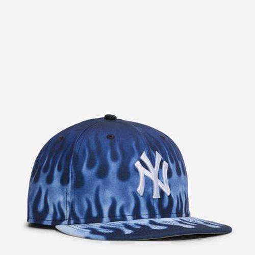 59Fifty New York Yankees Flames Fitted Hat in Blue